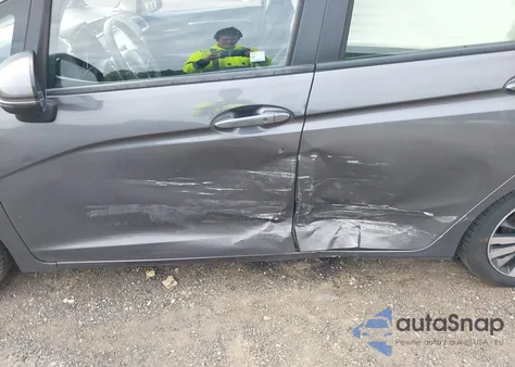 2016 Honda Fit Ex z USA, uszkodzony, nr VIN JHMGK5H77GX042611